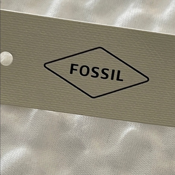 Fossil Brown and Tan Dog Keychain NWT - Picture 3 of 5